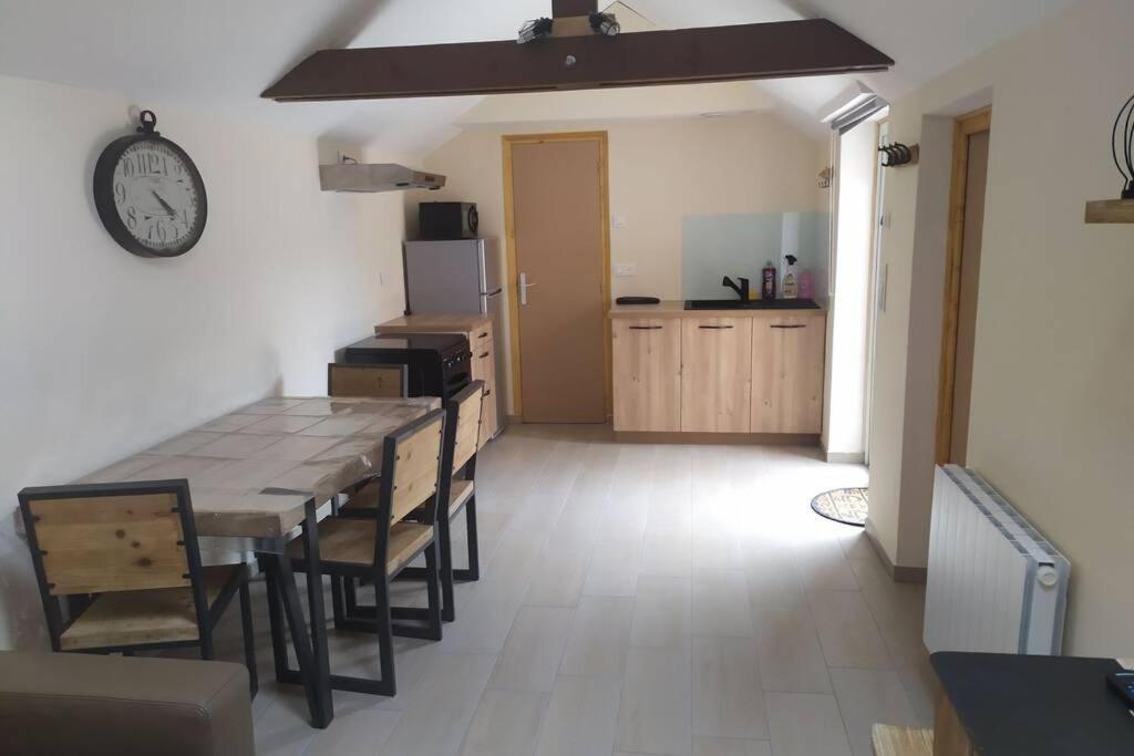 Chalet Avec Jardin Proche Du Mont Saint Michel Pontorson Exterior photo